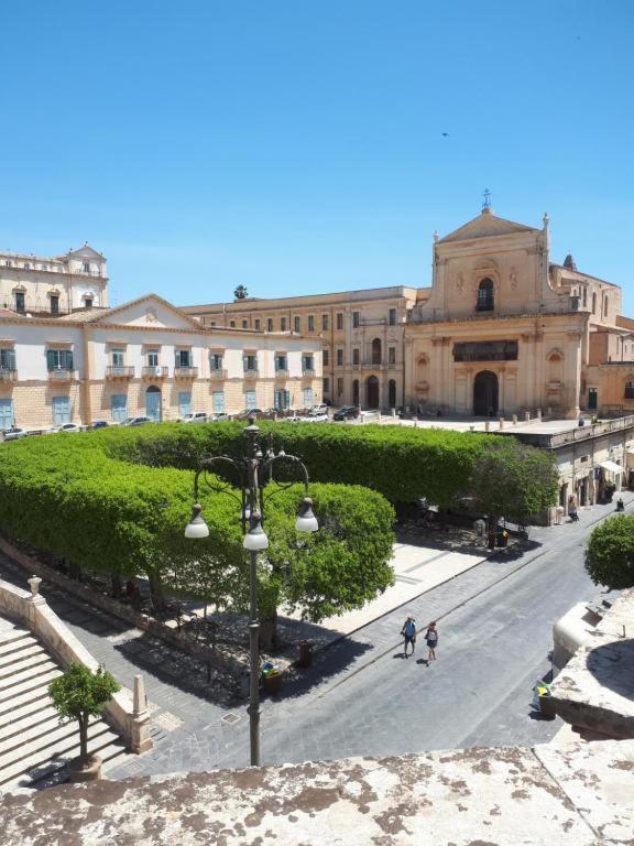 La Casa In Piazza Villa โนโต ภายนอก รูปภาพ